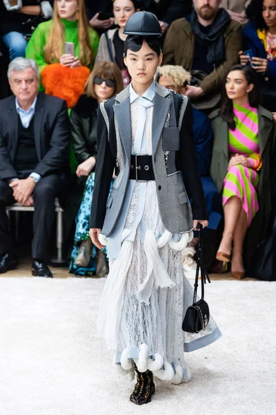 Look 27